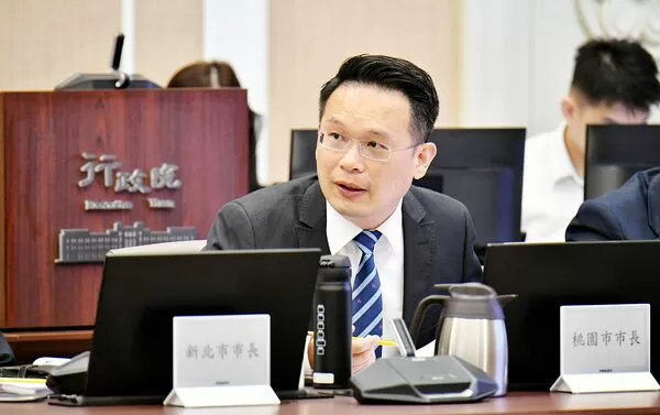 ▲桃園市副市長蘇俊賓今天出席行政院會,針對討勞動力精進方案提出建言。(圖/行政院提供)