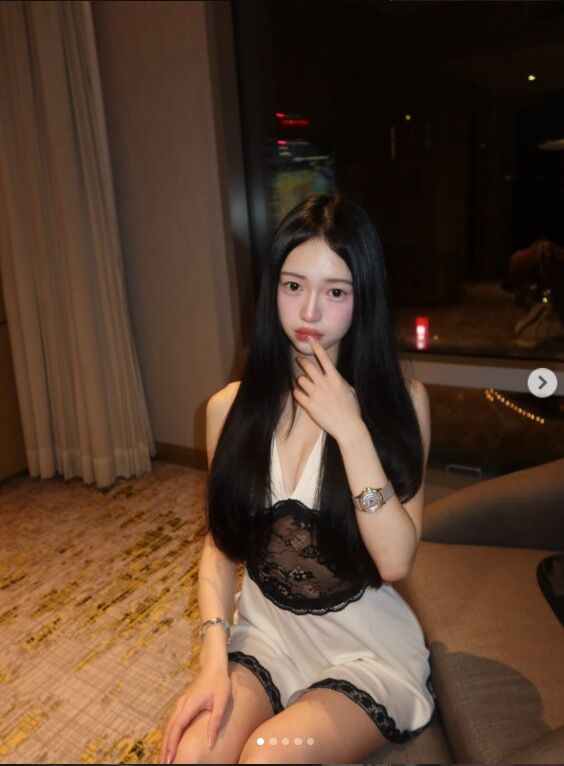 ▲▼國產汽車廠千金Michelle。(圖/翻攝IG/michelleyen__)