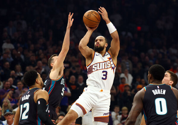 ▲太陽「惡棍」布魯克斯狂砍生涯新高40分領軍撂倒東區龍頭活塞。(圖/路透)