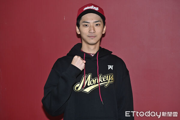 ▲▼2026樂天桃猿開訓,鍾亦恩。(圖/記者李毓康攝)