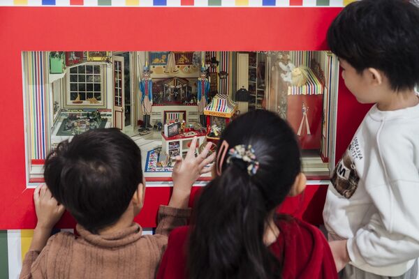 ▲桃園市立兒童美術館新春期間舉辦深受小朋友喜愛的䄂珍作品。(圖/桃園市立美術館提供)