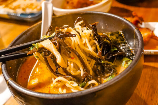 ▲▼牛骨ごっつおらーめん 鳥取店。(圖/部落客Mika授權提供)