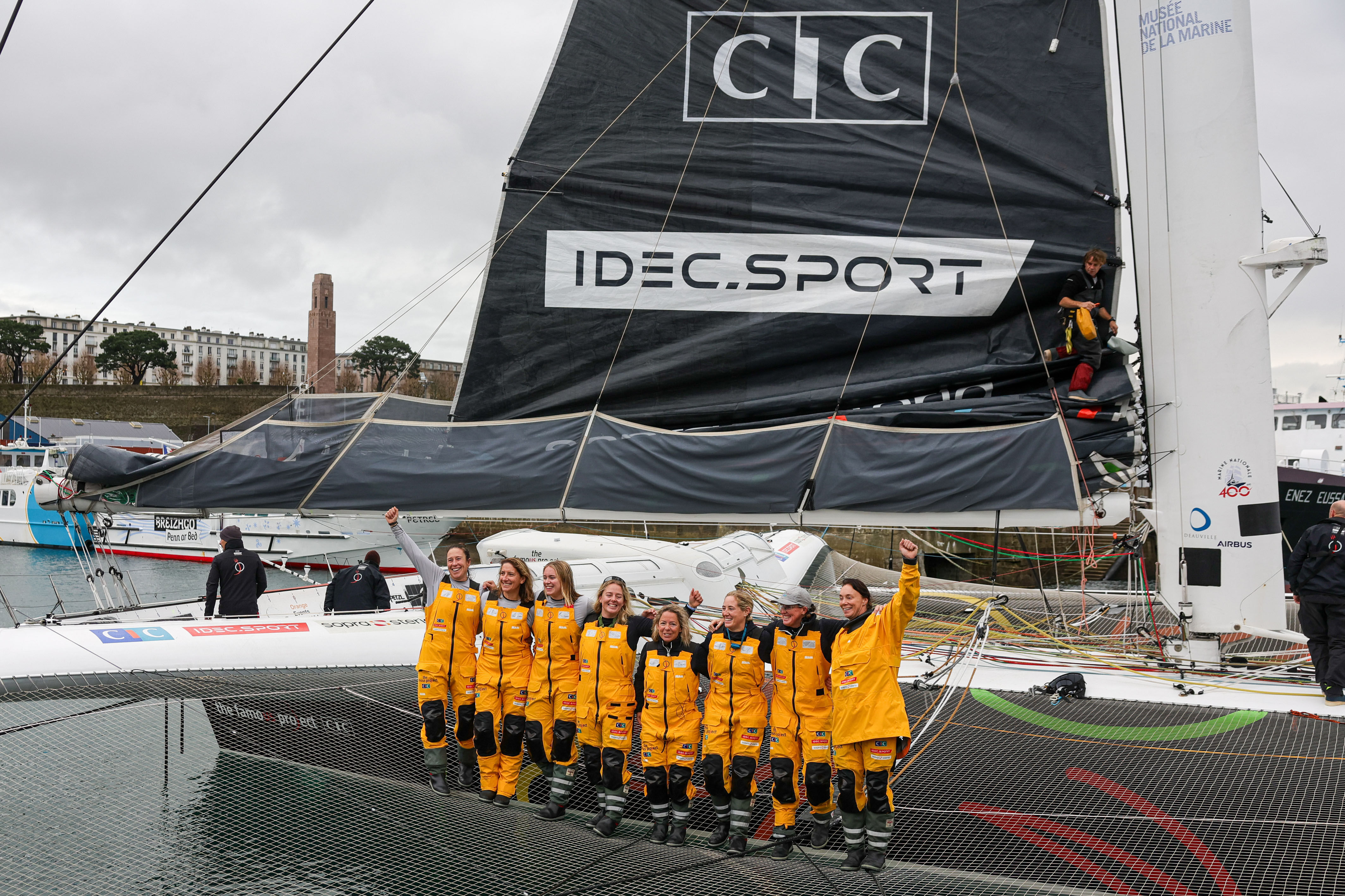 ▲▼RM AD 。(圖/公關照)