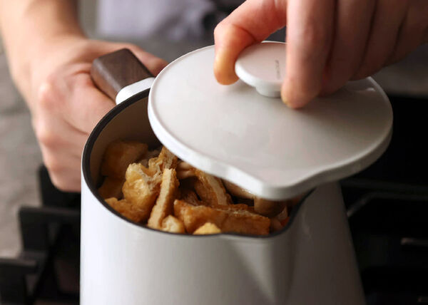 ▲Vermicular在台上市新概念的「SOUP POT 琺瑯鑄鐵壺」。(圖/品牌提供)