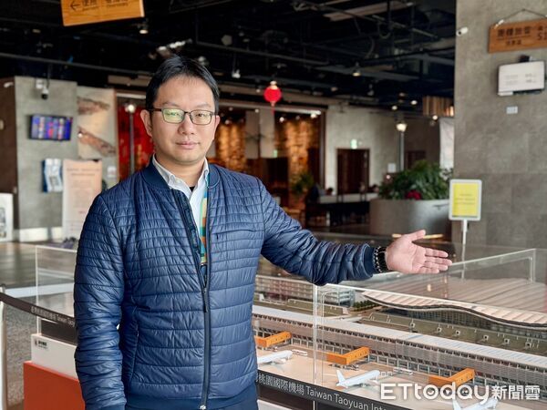 ▲▼英國建築事務所Rogers Stirk Harbour + Partners(RSHP)副總監Simon Tonks及桃園機場工程處科長郭至剛。(圖/記者周湘芸攝)