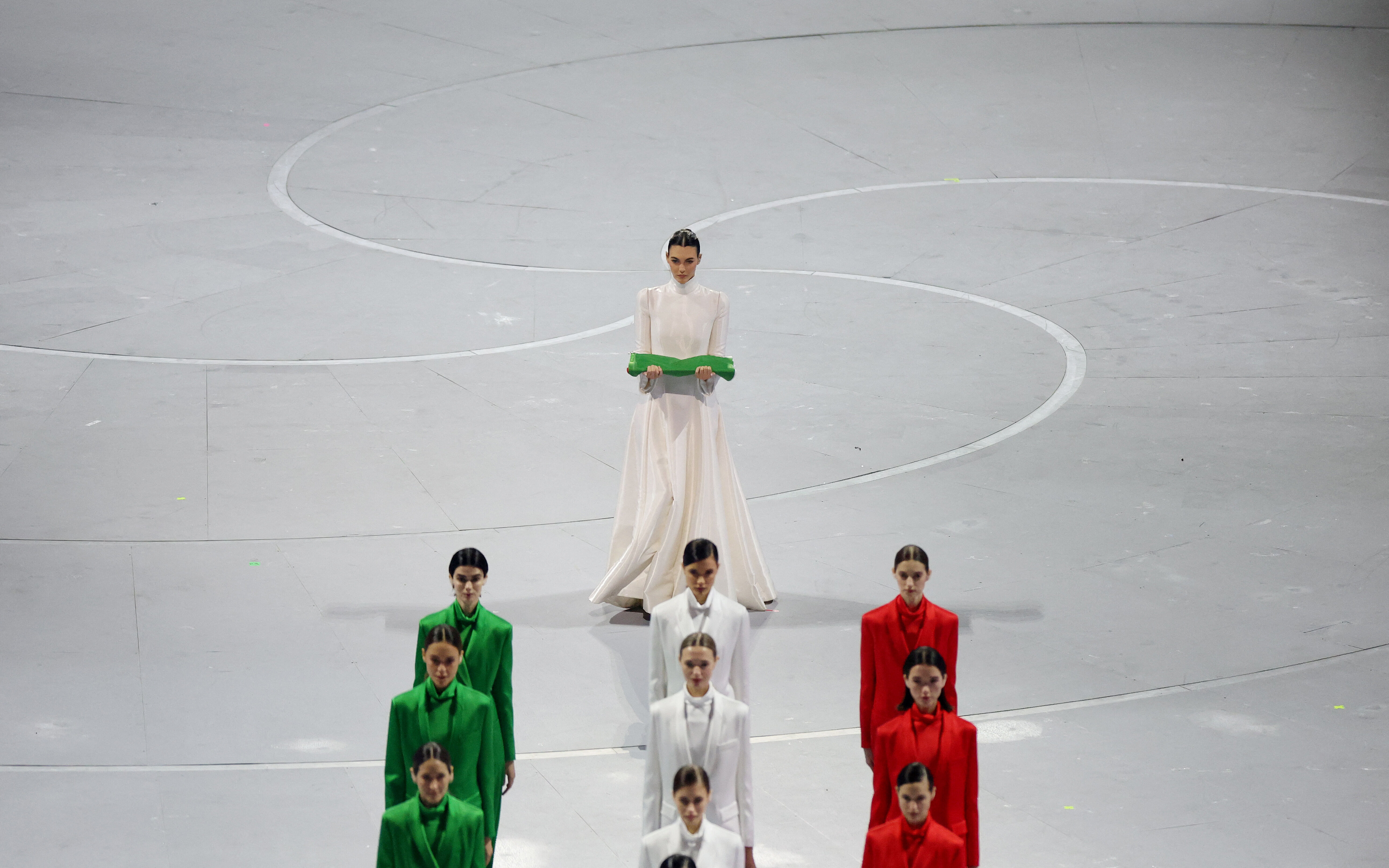 ▲▼2026冬奧開幕式,李奧納多超模女友─維多利亞伽里蒂現身。(圖/路透)