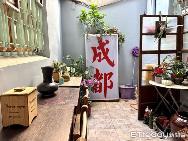 ▲大林鎮,成都旅社,雪香亭,泰成藥行,嘉義大林。(圖/記者彭懷玉攝)