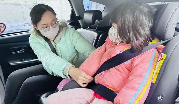 ▲桃園好孕專車兒童安全座椅計程車上路
