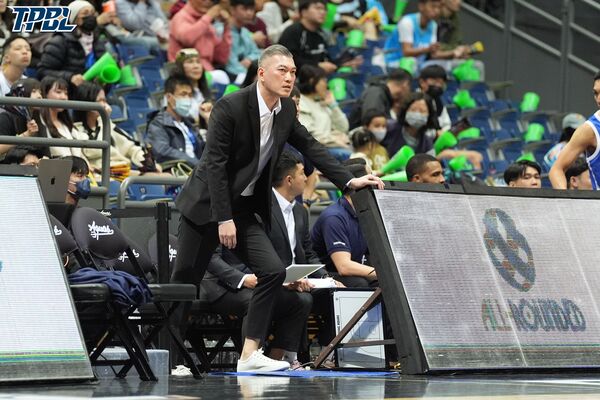 ▲▼高雄全家海神代理總教練朱永弘、吳曉謹。(圖/TPBL提供)