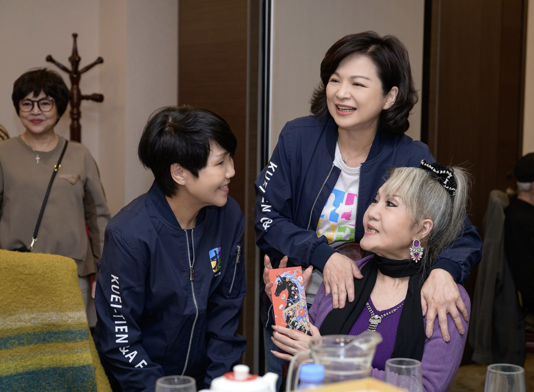 ▲楊貴媚合體陳美鳳,私下暖舉公開。(圖/桂田文化藝術基金會提供)