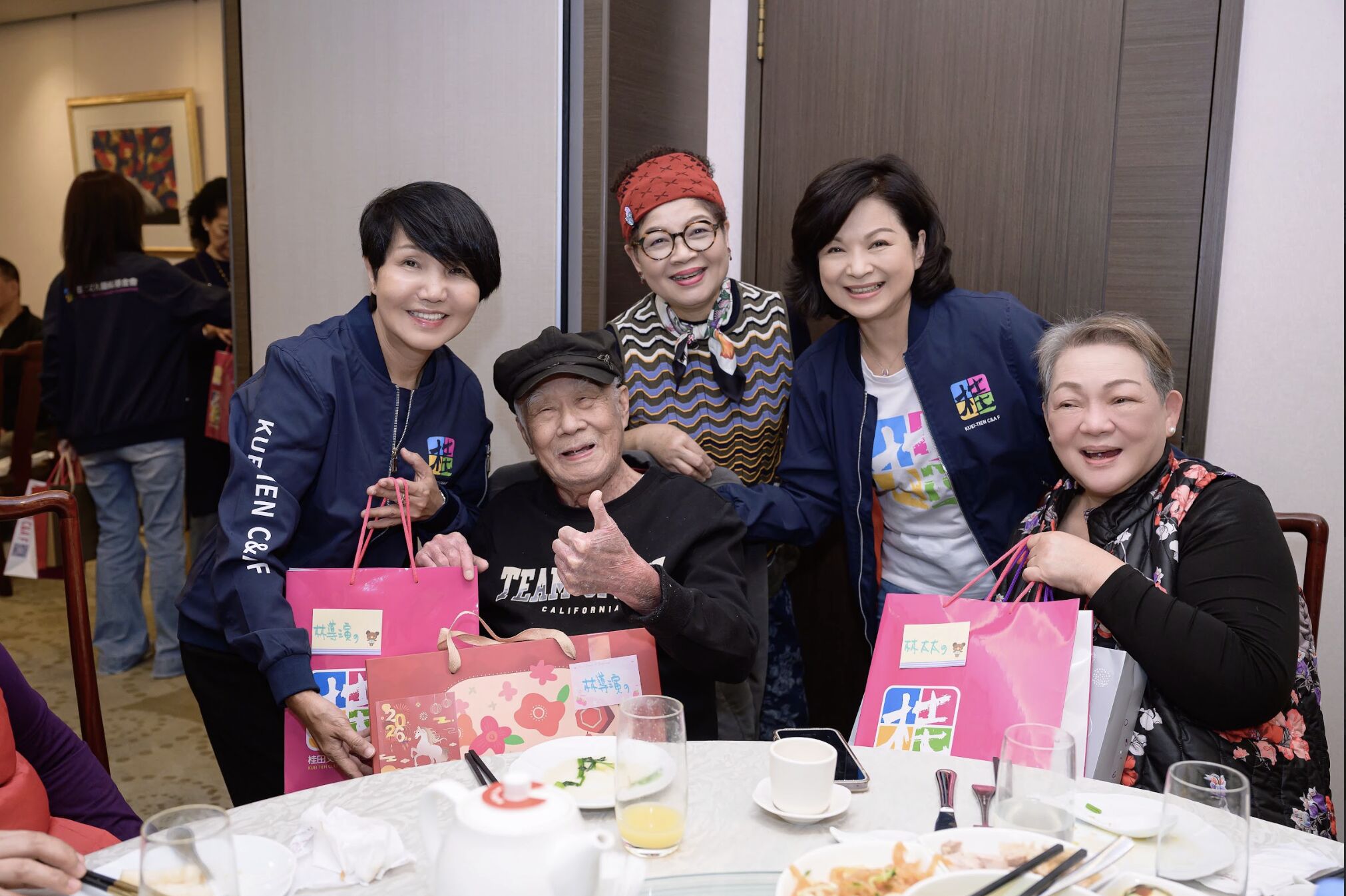 ▲楊貴媚合體陳美鳳,私下暖舉公開。(圖/桂田文化藝術基金會提供)