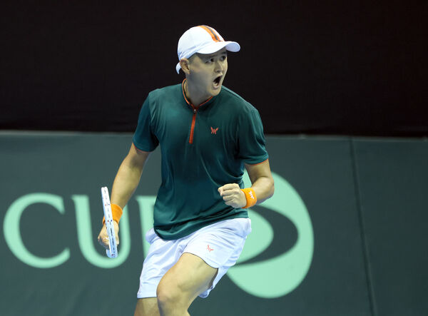 ▲中華隊第四點單打吳東霖收下關鍵勝利。(圖/網球協會提供)