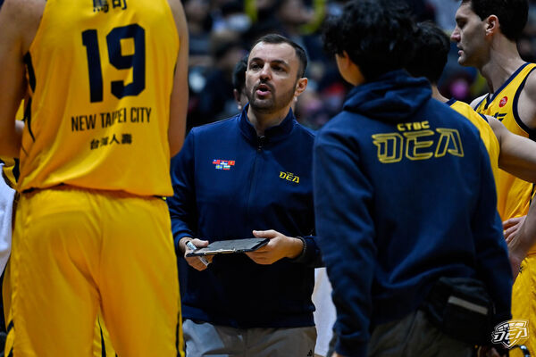 ▲中信特攻總教練莫米爾。(圖/TPBL提供)