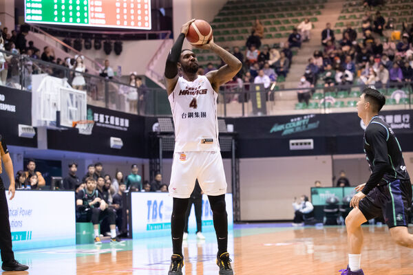 ▲台南台鋼獵鷹擊敗洋基工程,在過年前收下4連勝。(圖/PLG提供)