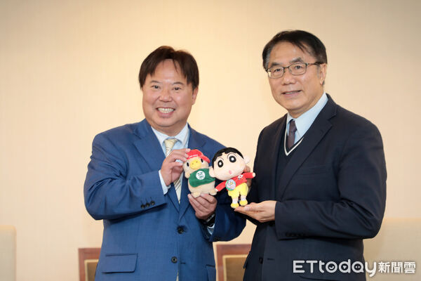 ▲埼玉縣議會日台友好議員聯盟會長鈴木正人率團拜會台南市長黃偉哲,雙方就數位化與防災治理進行交流。(記者林東良翻攝,下同)