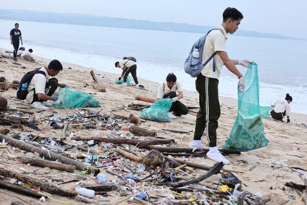 ▲▼印尼峇里島「垃圾海」問題長年未解決。(圖/路透)