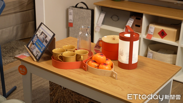 ▲▼過年居家打造團聚年味三大招 用織品、收納、燈光輕鬆打造,ikea,客廳,房間,餐桌。(圖/記者姜國輝攝)