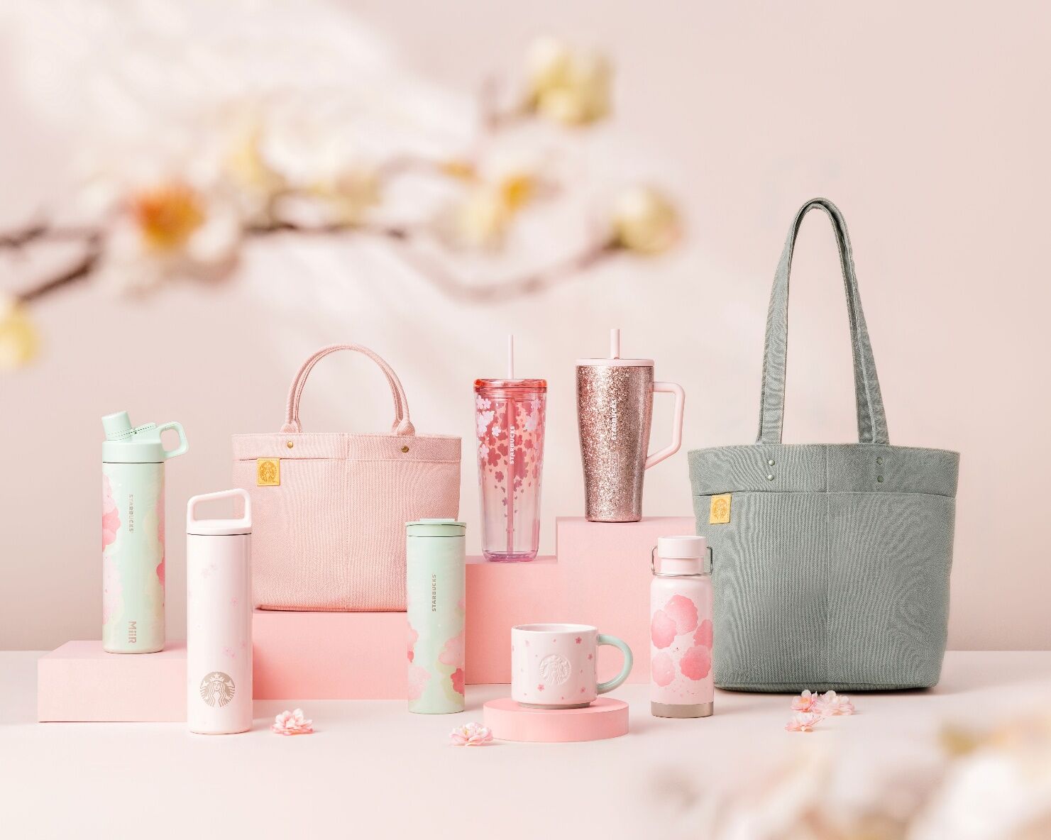 ▲星巴克春櫻系列2/11開賣。(圖/品牌提供)