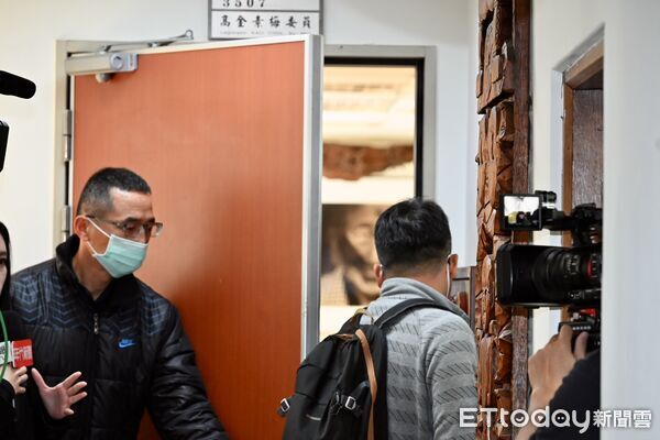 ▲高金素梅辦公室遭檢調搜索。(圖/記者徐文彬攝)