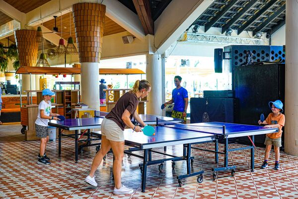 ▲▼普吉島 Club Med Phuket (下):水陸運動到超嗨夜間表演派對秀,還有神隊友兒童俱樂部。(圖/部落客混血珊莎的奇幻旅程授權提供)