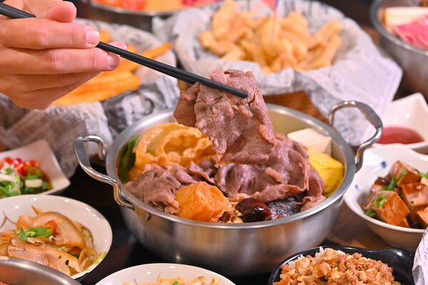 ▲▼水滾巴鍋物。(圖/部落客橘子狗愛吃糖授權提供)