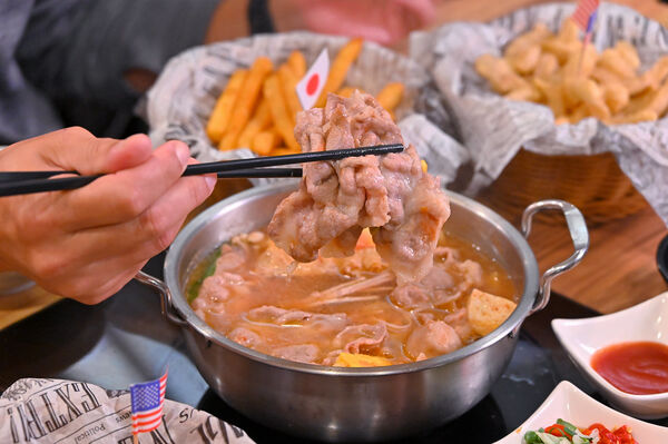 ▲▼水滾巴鍋物。(圖/部落客橘子狗愛吃糖授權提供)