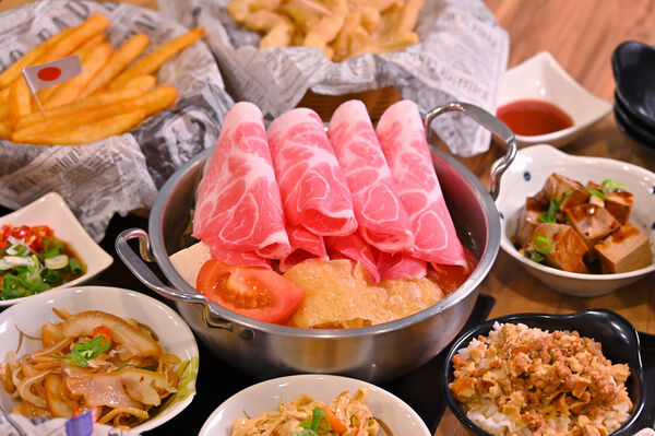 ▲▼水滾巴鍋物。(圖/部落客橘子狗愛吃糖授權提供)