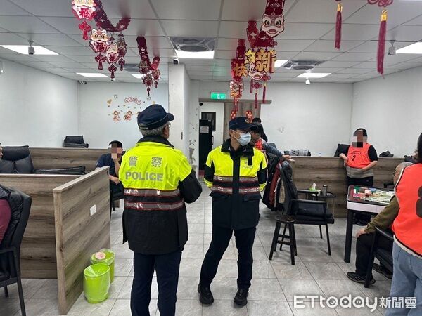 ▲楊梅警方查獲合法棋藝社為掩護,實則為職業賭場。(圖/楊梅警分局提供)