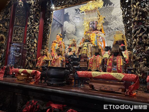 ▲西螺福興宮鳴鐘擂鼓36響,今日送神封籤儀式,場面莊嚴隆重。(圖/記者游瓊華翻攝)