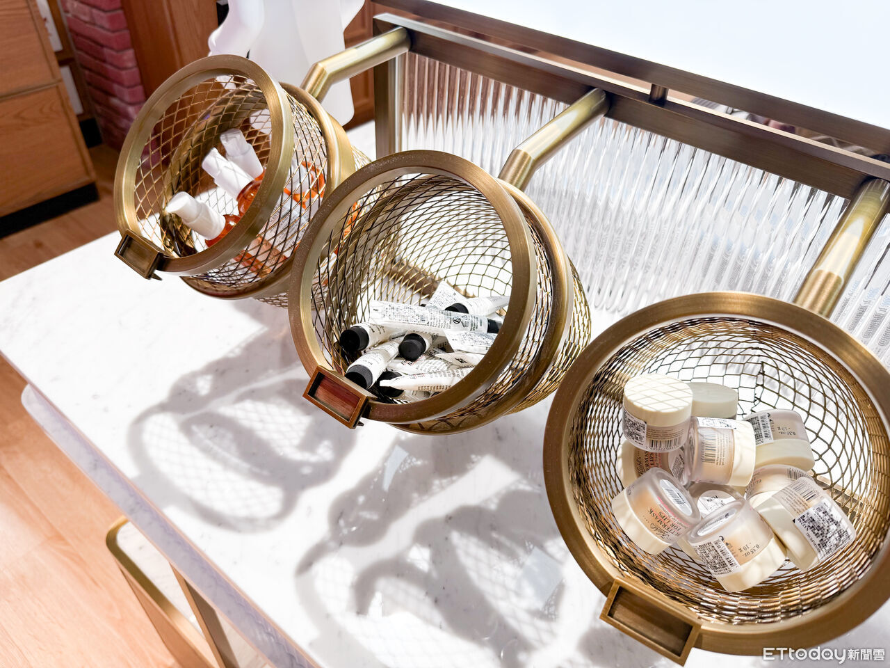 迪奧,契爾氏,Kiehl`s,保養,美妝,彩妝,。(圖/記者李薇攝)