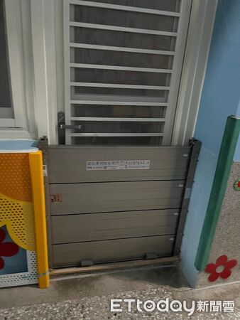 ▲台南市2026年度編列2200萬元,補助70所學校設置及汰換防水閘門,強化校園防汛整備。(圖/記者林東良翻攝,下同)