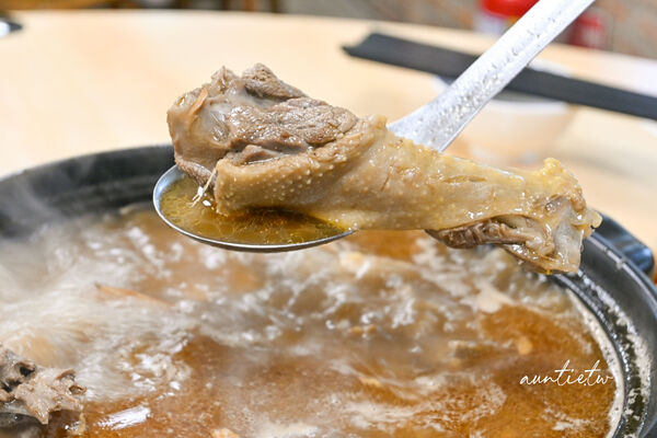 ▲▼陽柳塘薑母鴨。(圖/部落客水晶安蹄不務正業過生活授權提供)