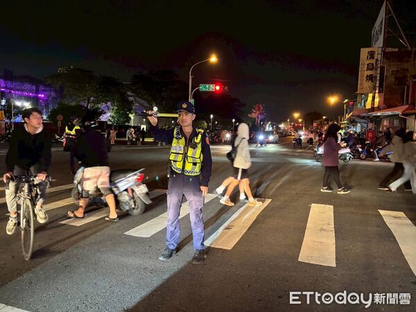 ▲屏東市公所新春晚會暨市集活動,警方做好交通規劃。(圖/記者陳崑福翻攝)