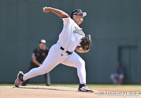 ▲▼ 2026WBC經典賽中華隊自辦熱身賽,胡智爲。(圖/記者李毓康攝)