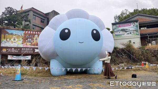 ▲咕朵朵藏身於六龜聚寶來轉角處。(圖/六龜區公所提供)