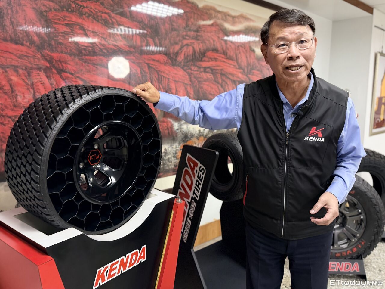 ▲▼建大輪胎,建大工業董事長楊啟仁。(圖/記者潘姿吟攝)