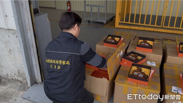 ▲▼南投紫南宮馬年假錢母。(圖/記者高堂堯翻攝)