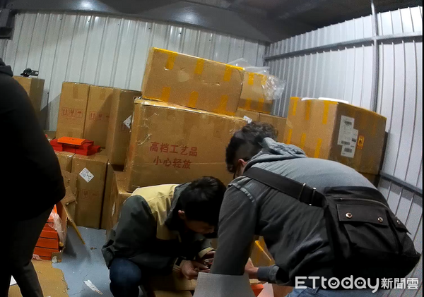 ▲▼南投紫南宮馬年假錢母。(圖/記者高堂堯翻攝)