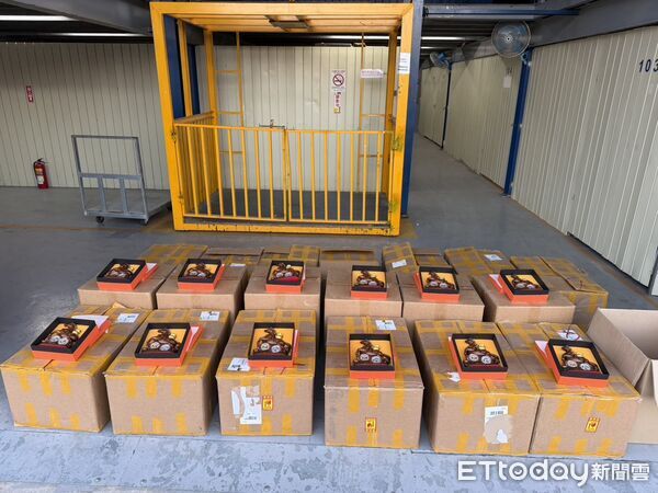 ▲▼南投紫南宮馬年假錢母。(圖/記者高堂堯翻攝)