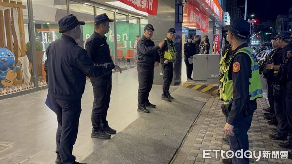 ▲台東縣警察局長慰勉基層警力。(圖/記者楊晨東翻攝)