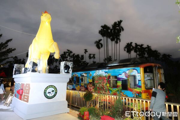 ▲集集燈會「花馬躍光影.石虎照集集」點燈至3月3日。(圖/南投縣政府提供,下同)