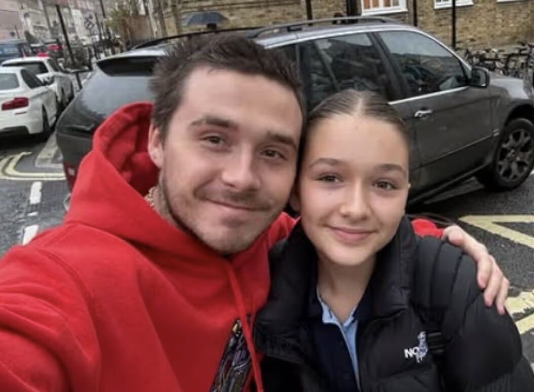 ▲貝克漢長子布魯克林與女兒哈珀。(圖/翻攝Instagram)