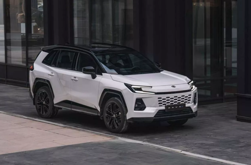 ▲6代RAV4於中東市場推出入門款汽油。(圖/翻攝自TOYOTA)