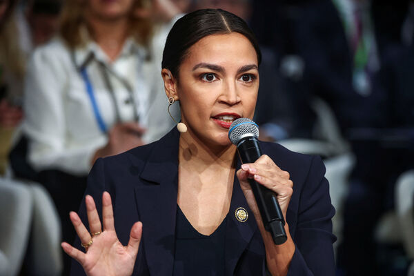 ▲▼民主黨籍、紐約州聯邦眾議員歐加修-寇蒂茲(Alexandria Ocasio-Cortez)。(圖/路透社)