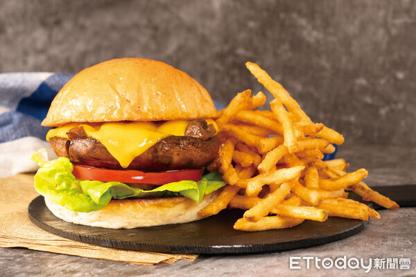 ▲金色三麥商業午餐漢堡。(圖/金色三麥提供)
