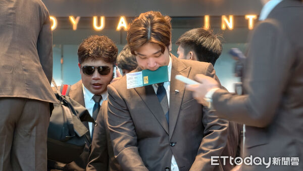 ▲經典賽中華隊送機,古林睿煬。(圖/記者林敬旻攝)