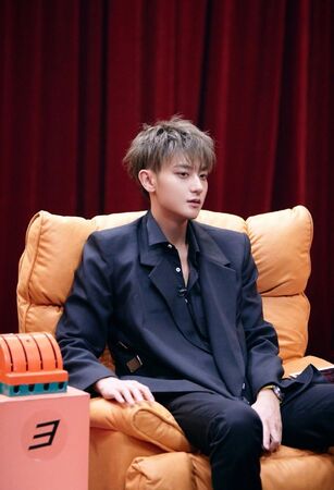 ▲黃子韜錄影到一半身體不適。(圖/翻攝自微博)