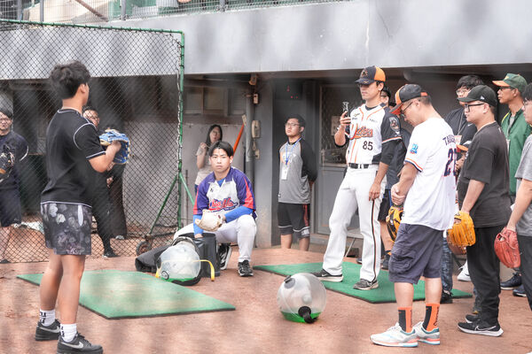 ▲統一獅「萊!萊坐!」同樂會登場 球迷齊聚台南球場體驗棒球樂趣。(圖/統一獅)