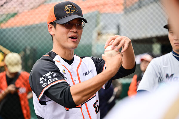 ▲統一獅「萊!萊坐!」同樂會登場 球迷齊聚台南球場體驗棒球樂趣。(圖/統一獅)