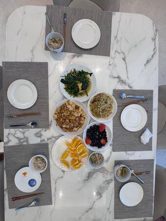 ▲▼杜拜遭美伊開戰波及 吳辰君親曝家中現況。(圖/翻攝自Instagram/anniewoostudio)